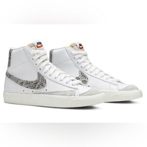 Nike Men’s White Blazer Mid 77 Vintage Snakeskin Swoosh Size 9